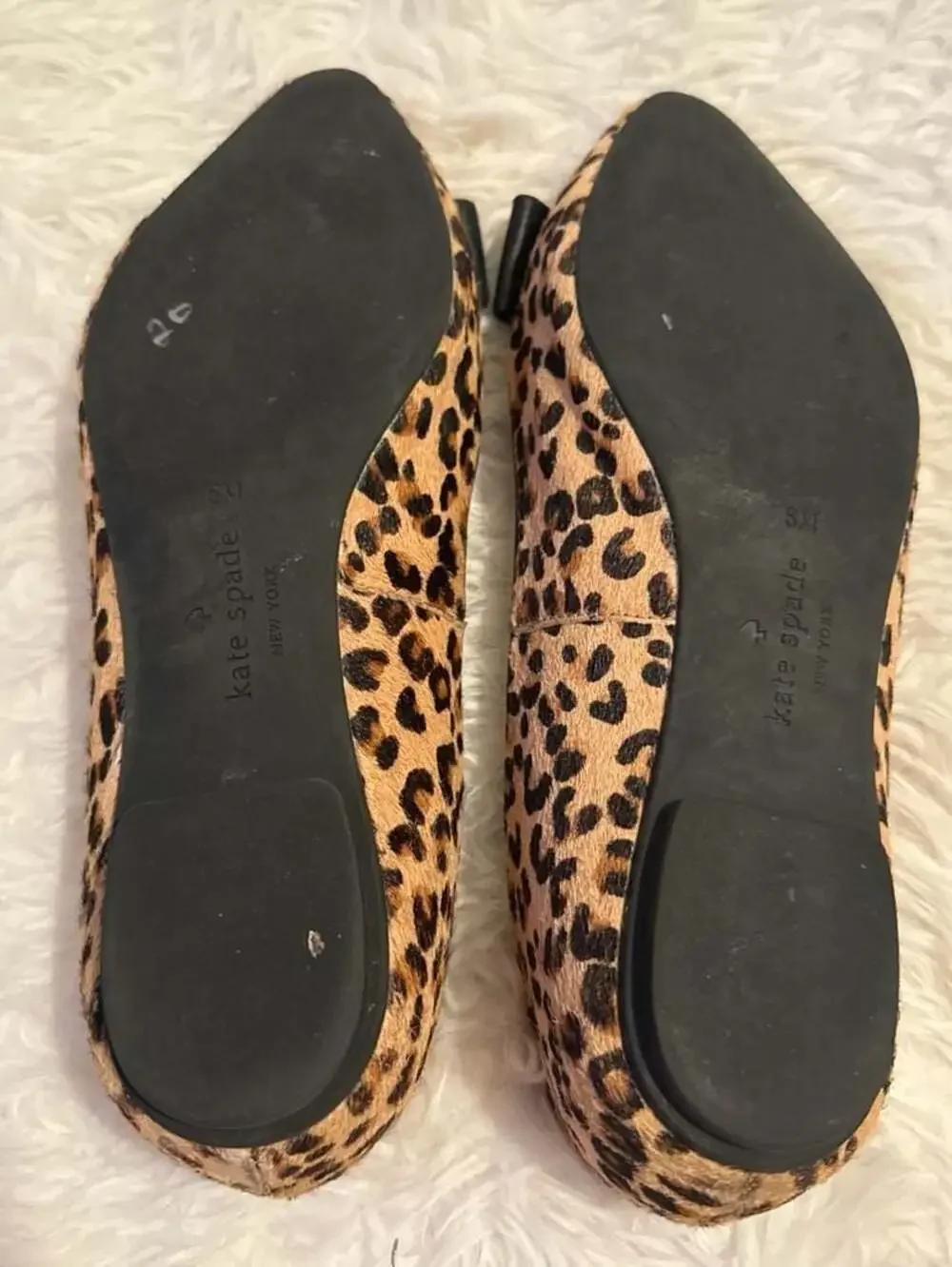 Kate Spade Nora Leopard Print Calf Hair Ballet Flats with Bow‎